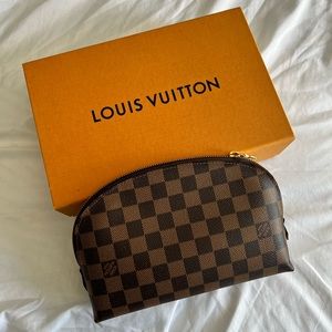 LOUIS VUITTON Cosmetic Pouch GM